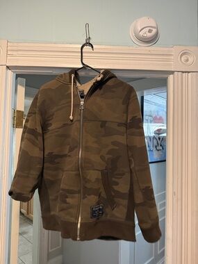 Abercrombie & Fitch Sherpa lined Olive Camo Zip-Up Hoodie